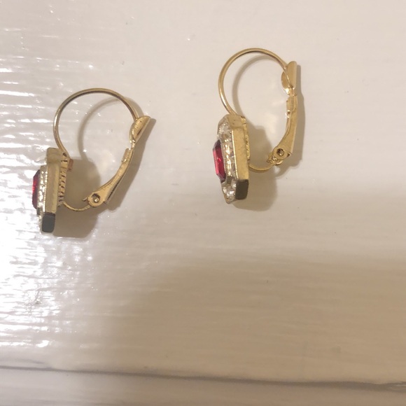 Nickel free red and gold tone earrings - Picture 5 of 7